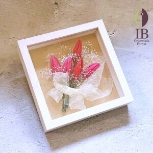 チューリップの花束フレーム装飾250723t 047