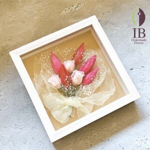チューリップの花束フレーム装飾250830t 057