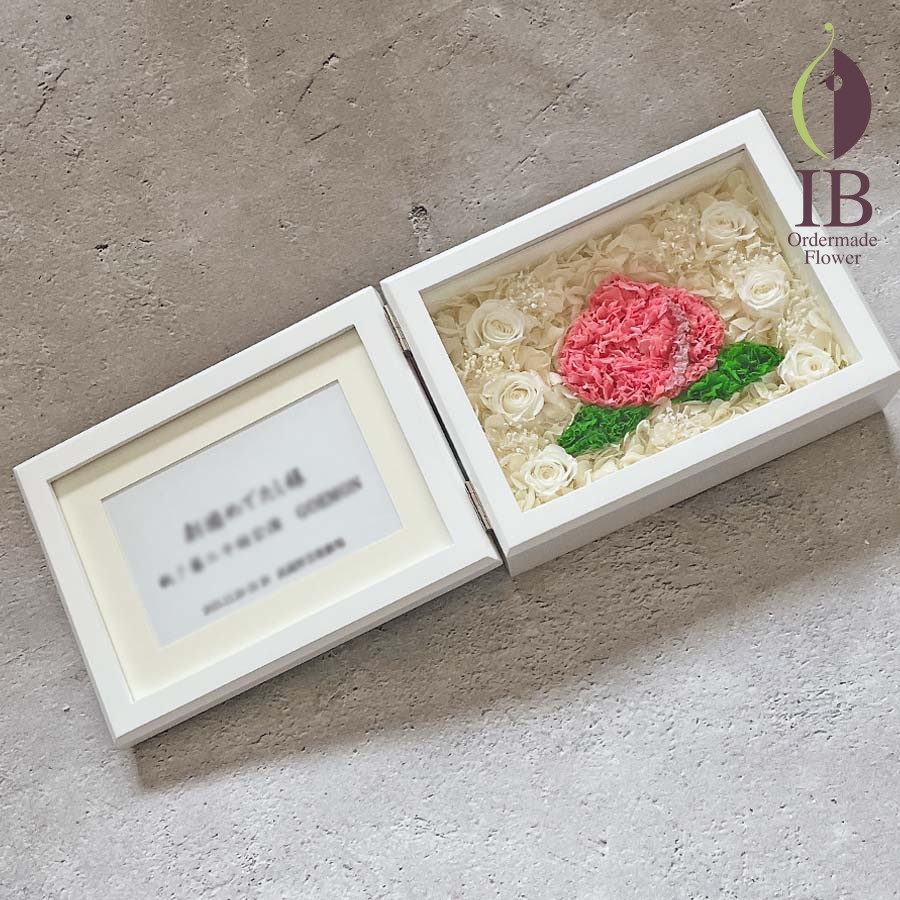 桃の形をお花で装飾プリザーブドフラワー