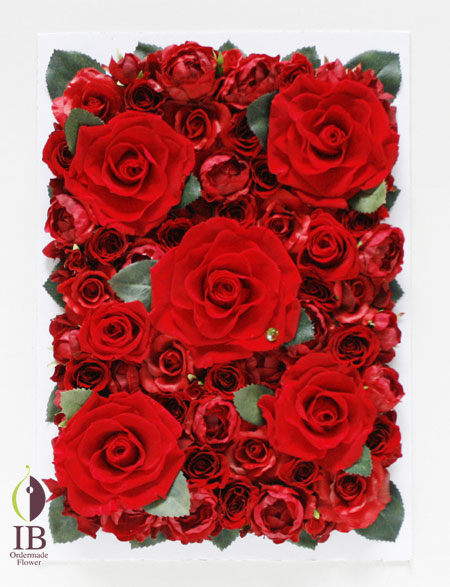プリザーブフラワー　還暦お祝い　60輪の赤いバラ　