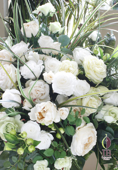 プリザーブドフラワー　白いお花のスタンド花